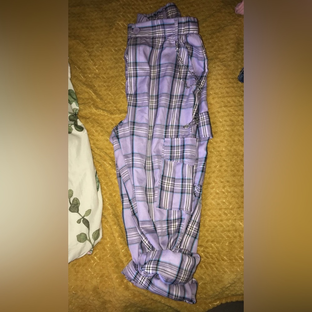 Rue 21 plaid pants with chain 😍😍